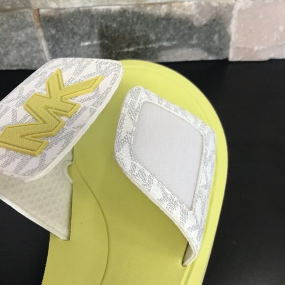 MICHAEL Michael Kors Logo Platform Slide Sandal - Picture 6 of 7